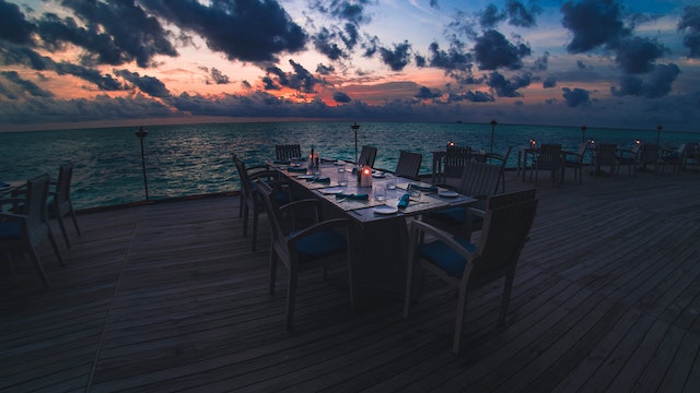 Toutes les étapes pour ouvrir un restaurant en bord de mer